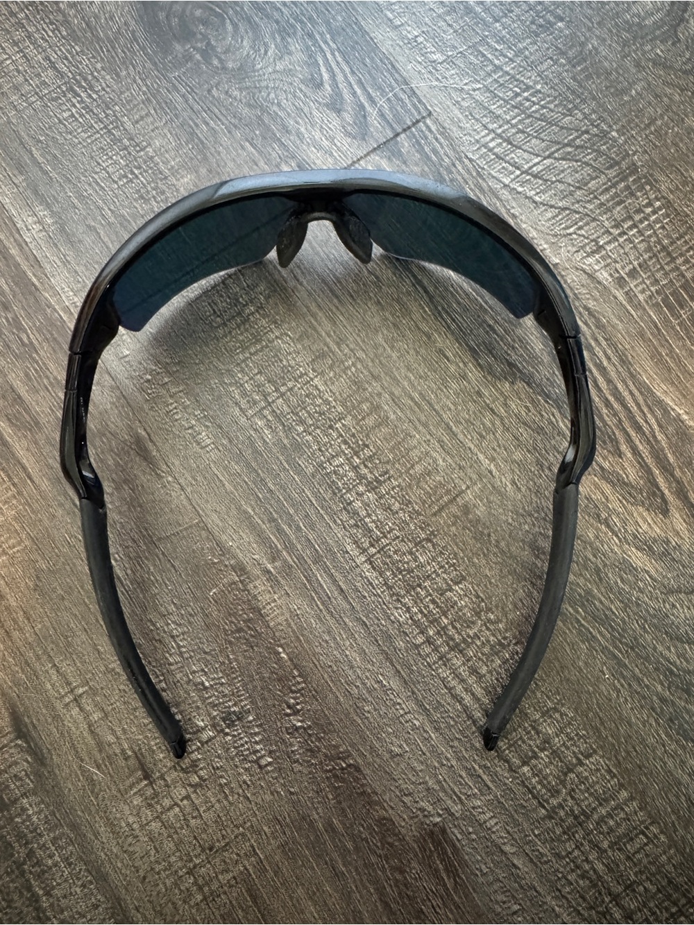 Oakley Men’s Sunglasses - Picture 3 of 6